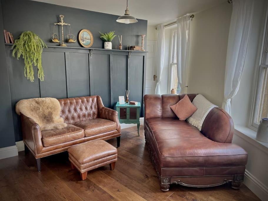 Period Apartment, Great Views, In Heart Of Town. Bradford-On-Avon Exterior photo