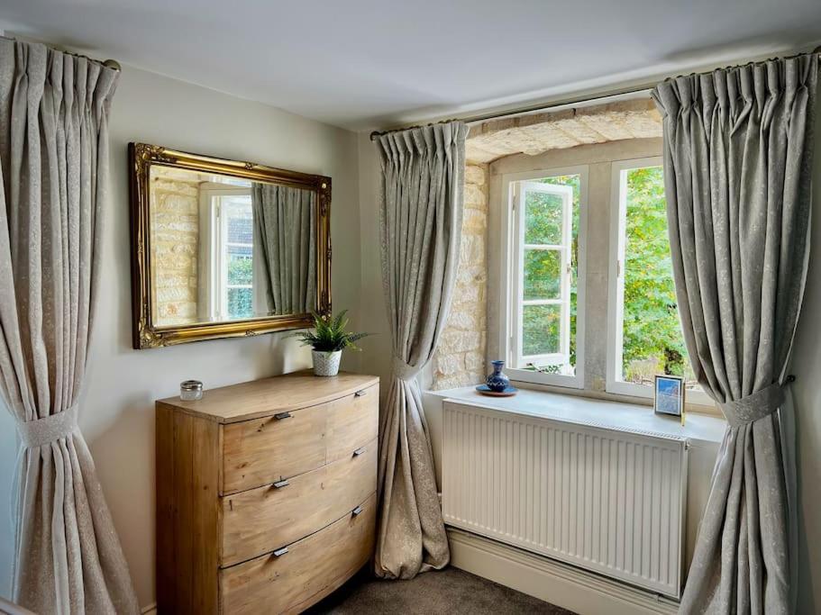 Period Apartment, Great Views, In Heart Of Town. Bradford-On-Avon Exterior photo